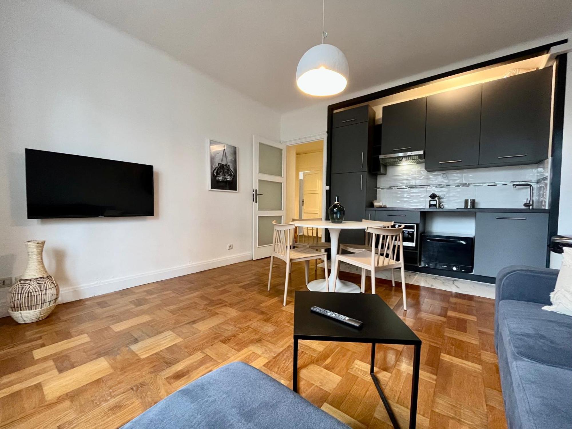 Suite Corneille Lyon Luaran gambar