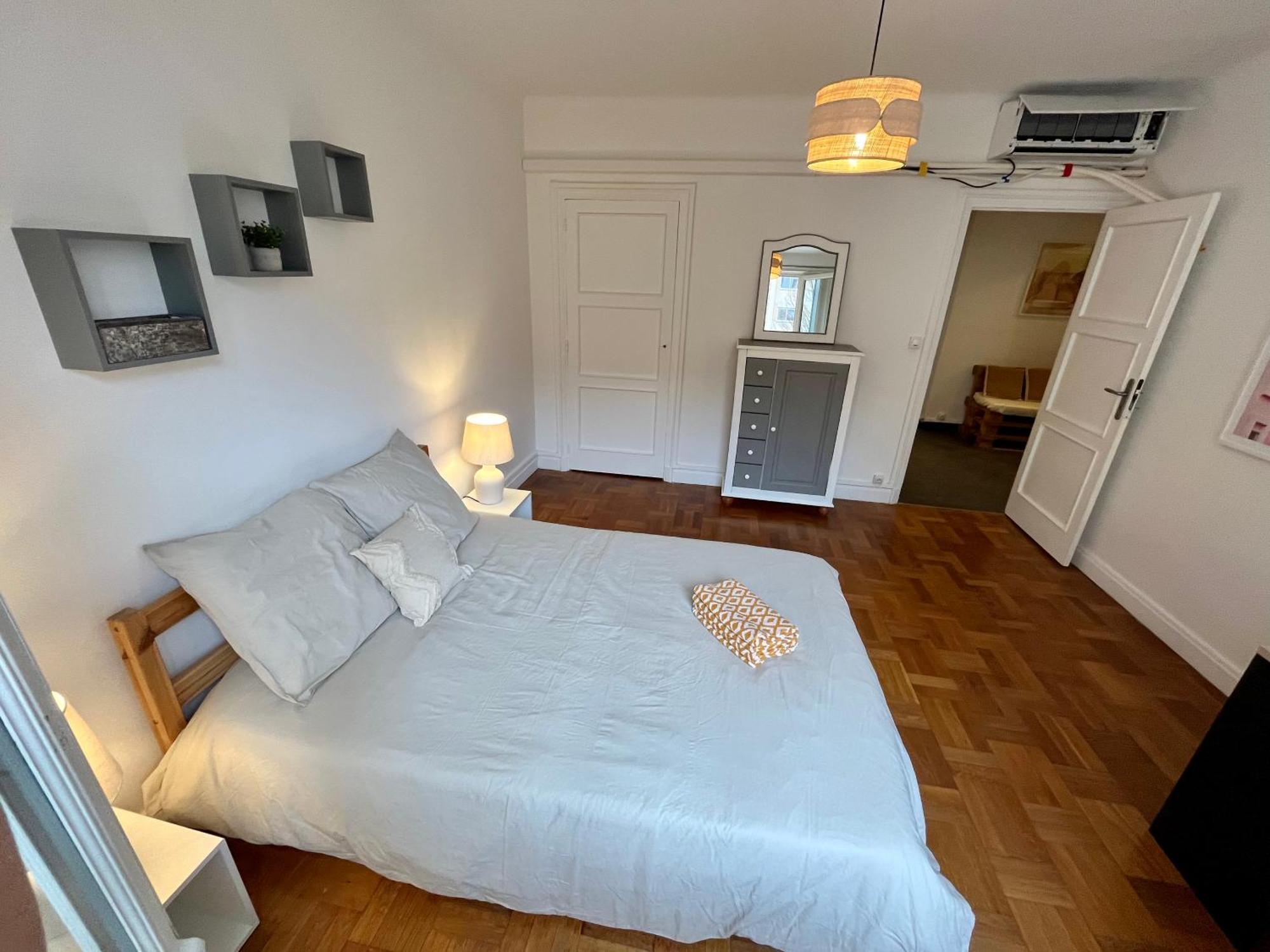 Suite Corneille Lyon Luaran gambar