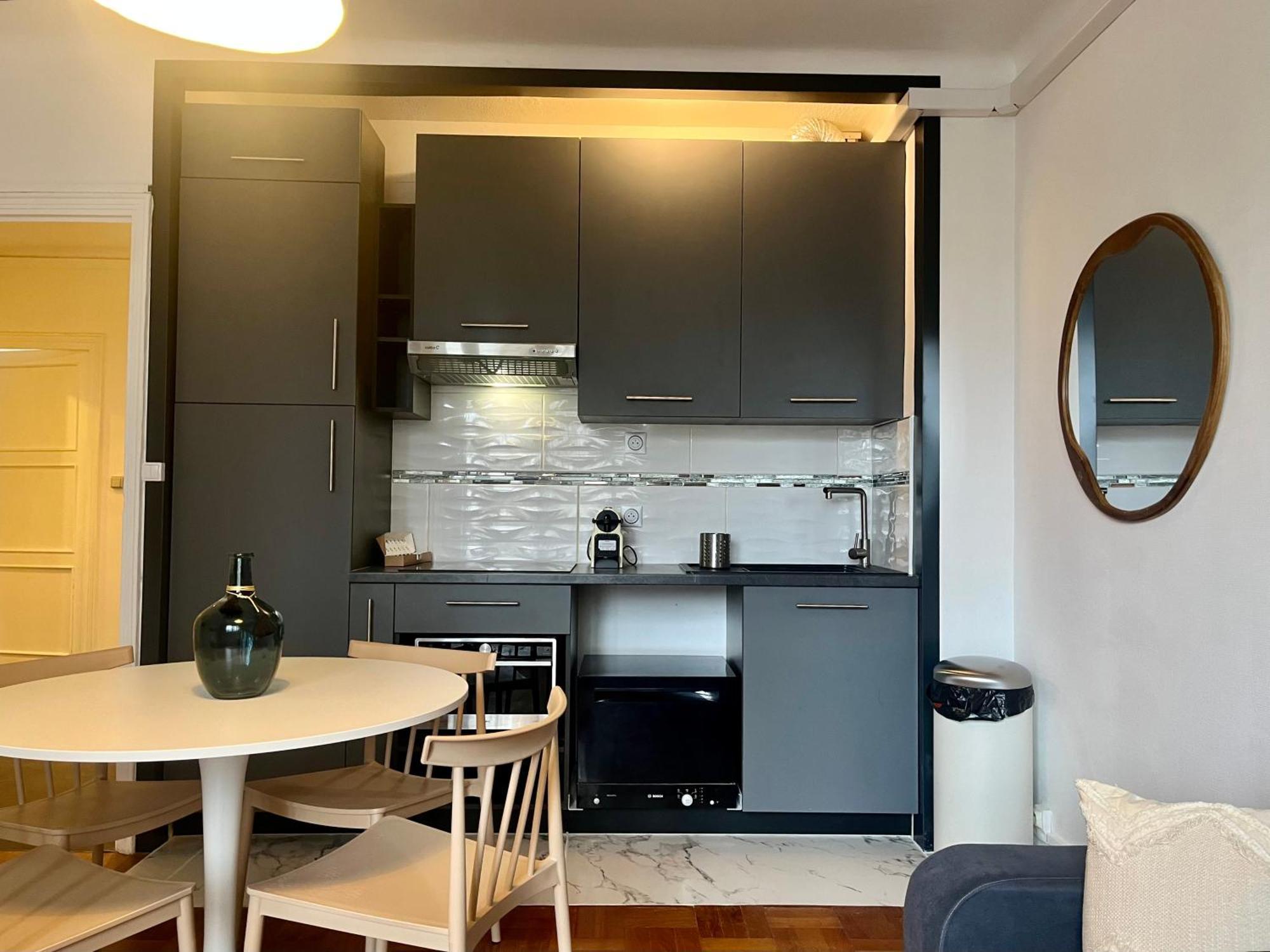 Suite Corneille Lyon Luaran gambar